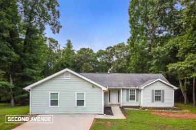 Main picture of 135 Willow Shoals Dr