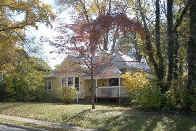 Main picture of 802 E Hunter Ave