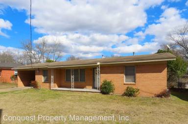 Main picture of 204 Mount Sylvan St