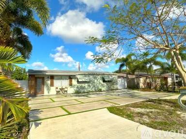 Main picture of 1141 N 71st Ave