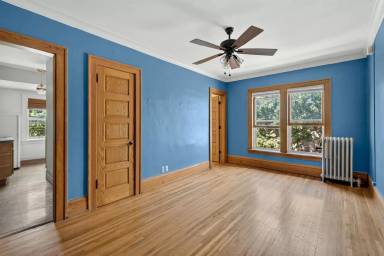 Main picture of 1920 3rd Ave S