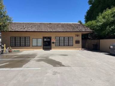 Main picture of 781 W San Bernardino Rd