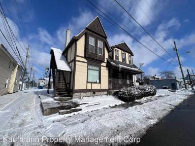 Main picture of 114 W Creighton Ave