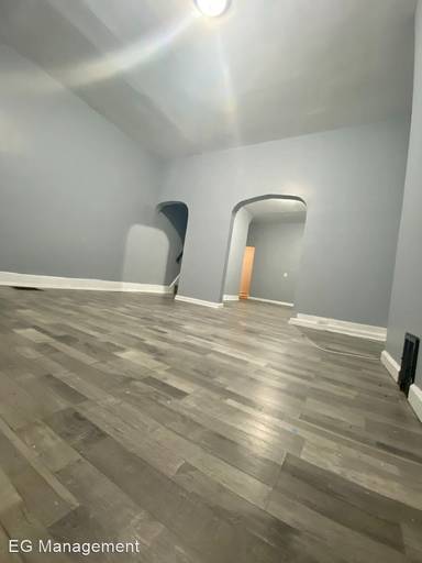Main picture of 2137 S Cecil St