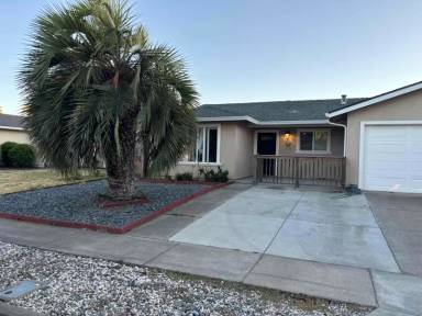 Main picture of 3225 Lake Arrowhead Ave