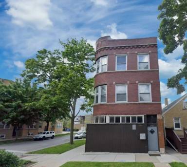 Main picture of 3900 N Christiana Ave