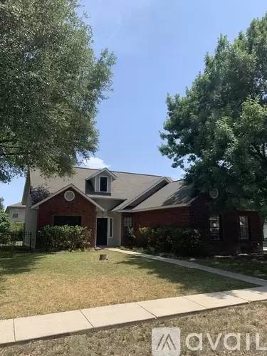 Main picture of 9210 Shadow Crest Dr