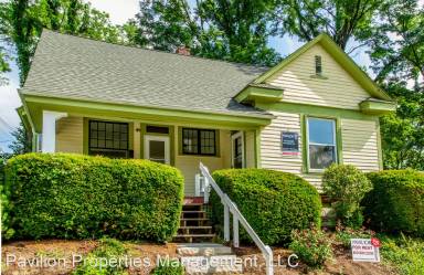 Main picture of 215 E 9th St