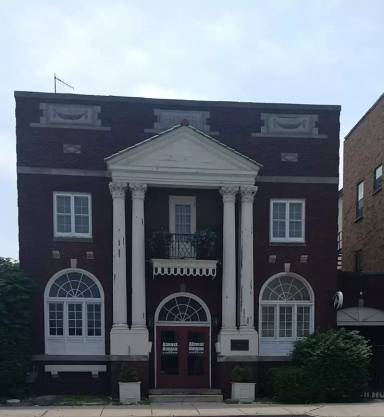 Main picture of 1119 W Sylvania Ave