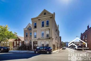 Main picture of 2031 W 23rd St