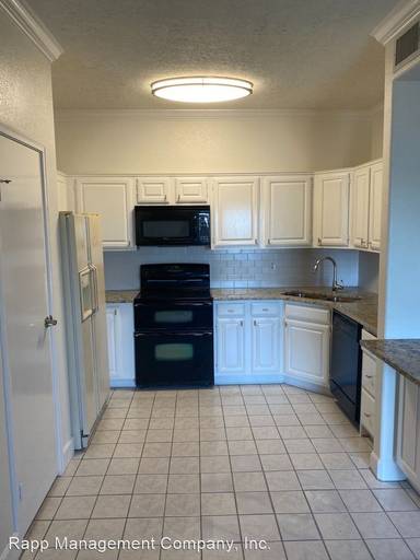 Main picture of Marina Pointe