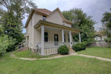 Main picture of 1938 N Myrtle St