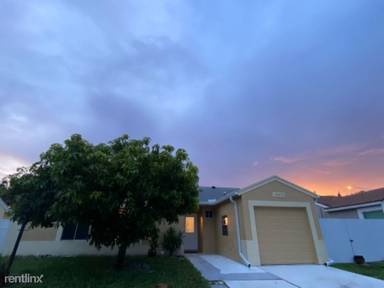 Main picture of 18873 Cloud Lake Cir