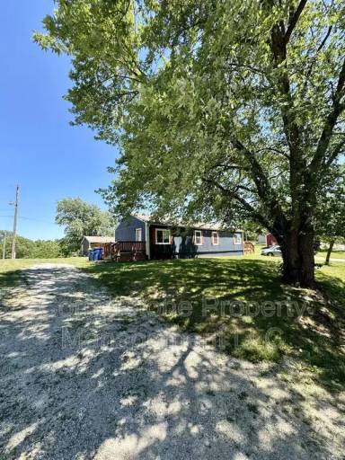 Main picture of 8263 Center Dr