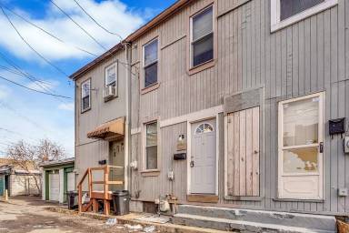 Main picture of 5107 - 5109 Dresden Way