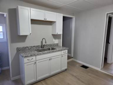Main picture of 950 Corliss Ave