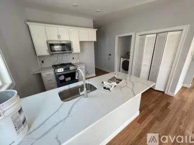 Main picture of 126 Cross St