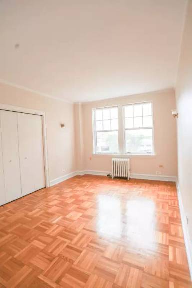 Main picture of 1209 W Sherwin Ave