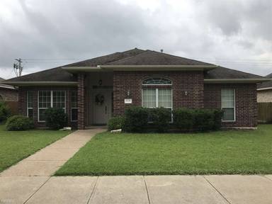 Main picture of 4226 Alexandria Ave