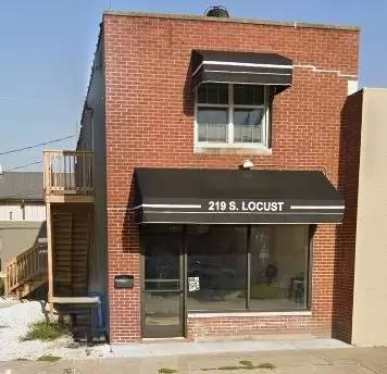 Main picture of 219 S Locust St