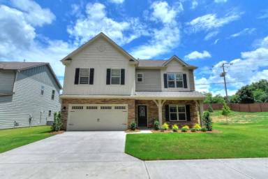 Main picture of 5810 Carmel Rd