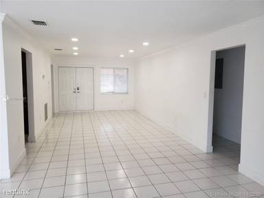 Main picture of 890 NW 132nd Pl