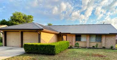 Main picture of 1703 Kingman Rd