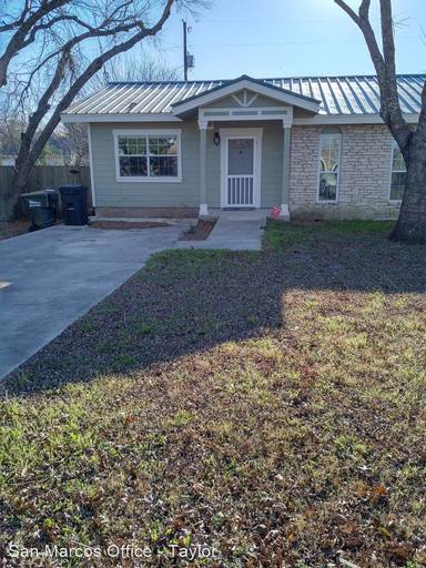 Main picture of 102 Hitching Post Dr