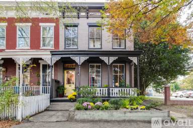 Main picture of 515 W Marshall St