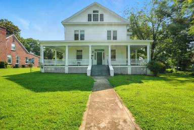 Main picture of 312 First Ave