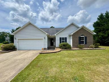 Main picture of 230 Hunters Creek Dr
