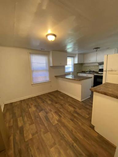 Main picture of 168 W Fisher Ave