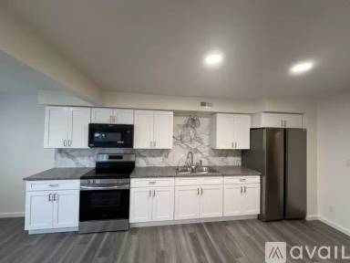 Main picture of 249 Washington St