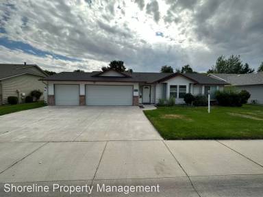 Main picture of 270 N Palmetto Ave