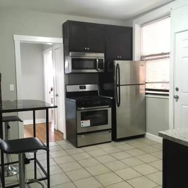 Main picture of 4946 N Ridgeway Ave