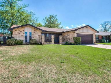 Main picture of 2516 NW 116th St