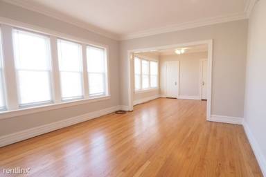 Main picture of 2525 W Ardmore Ave