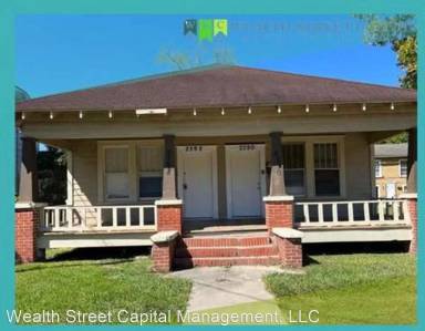 Main picture of 2352 Avenue C