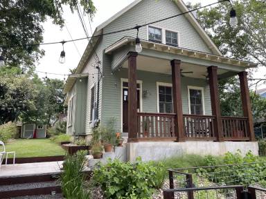 Main picture of 2014 E 11th St