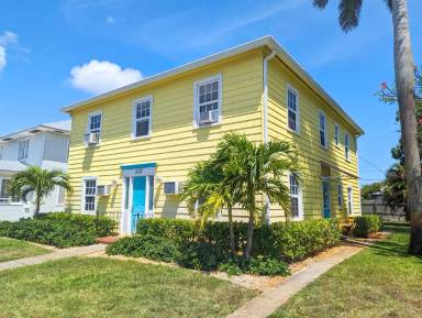 Main picture of 225 Conniston Rd