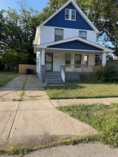 Main picture of 12109 Parkview Ave