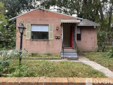 Main picture of 2046 W 17th St