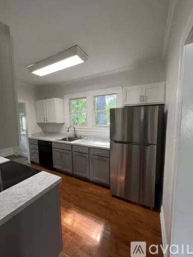 Main picture of 894 N Leroy St