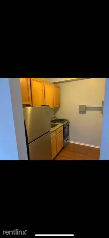 Main picture of 7500 S South Shore Apartments
