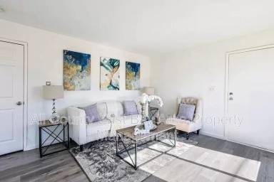 Main picture of 2911 California St
