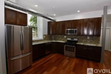 Main picture of 1236 E Columbia Ave