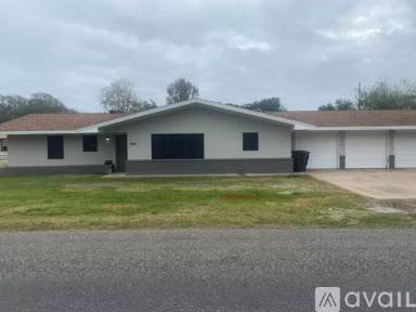 Main picture of 6760 32nd St