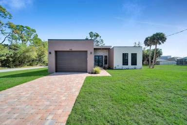 Main picture of 446 Skyland Ln