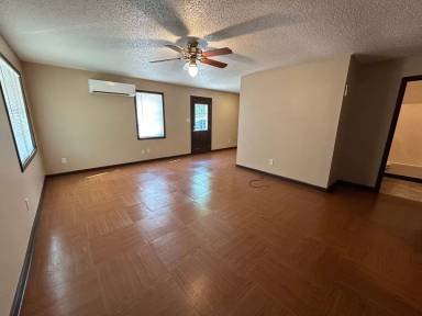 Main picture of 699 Scott St