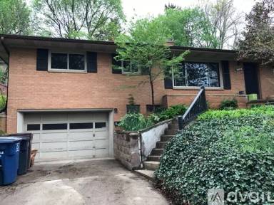 Main picture of 1804 Orchard St
